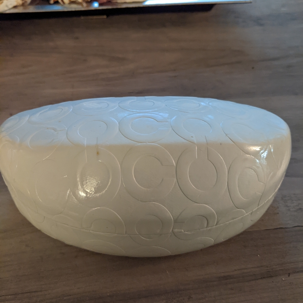Coach hard shell sunglasses case - Picture 2 of 2